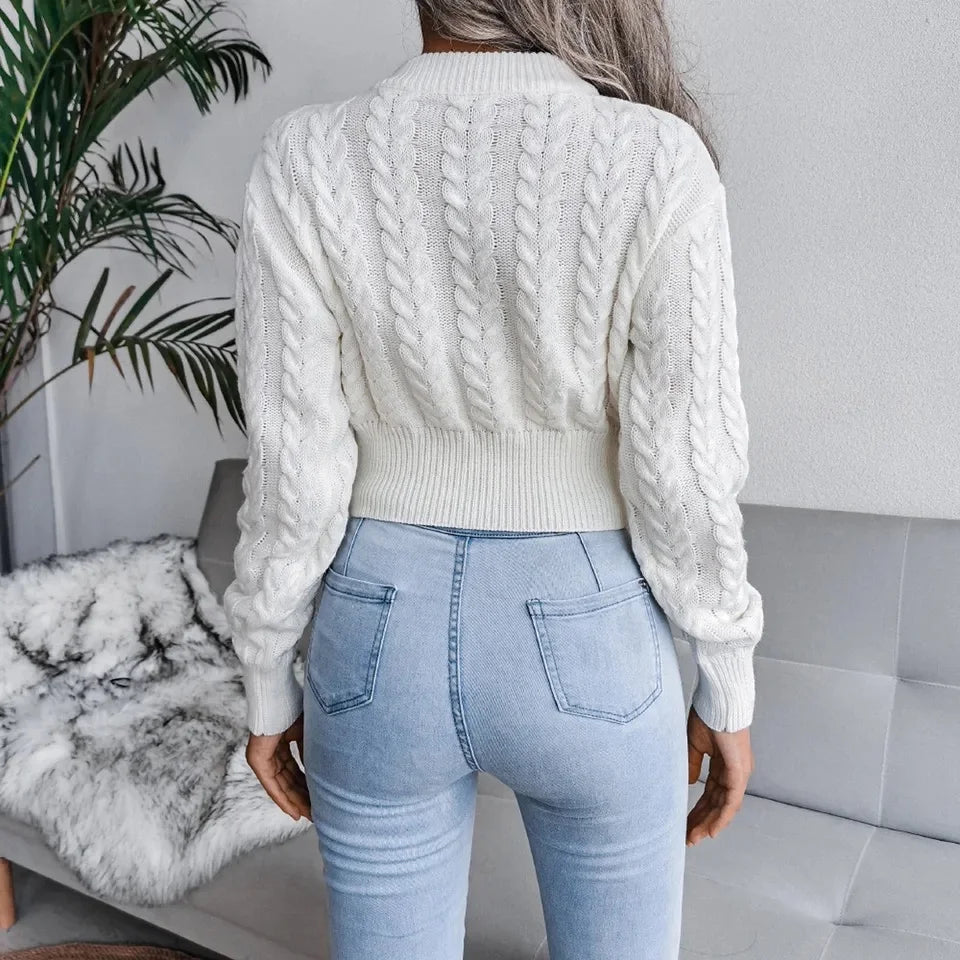 ZOEY - SHORT KNITTED SWEATER