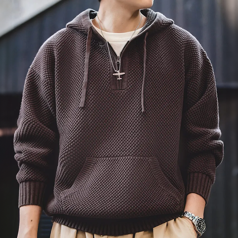 HALF-ZIP - KNITTED HOODIE