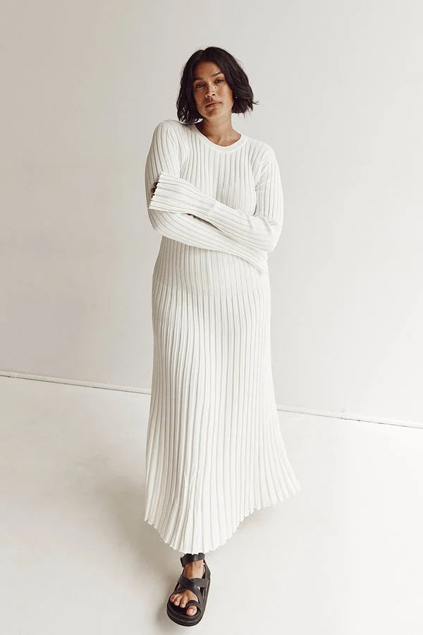 ARELLE - CREW NECK SLEEVED KNIT MIDI DRESS